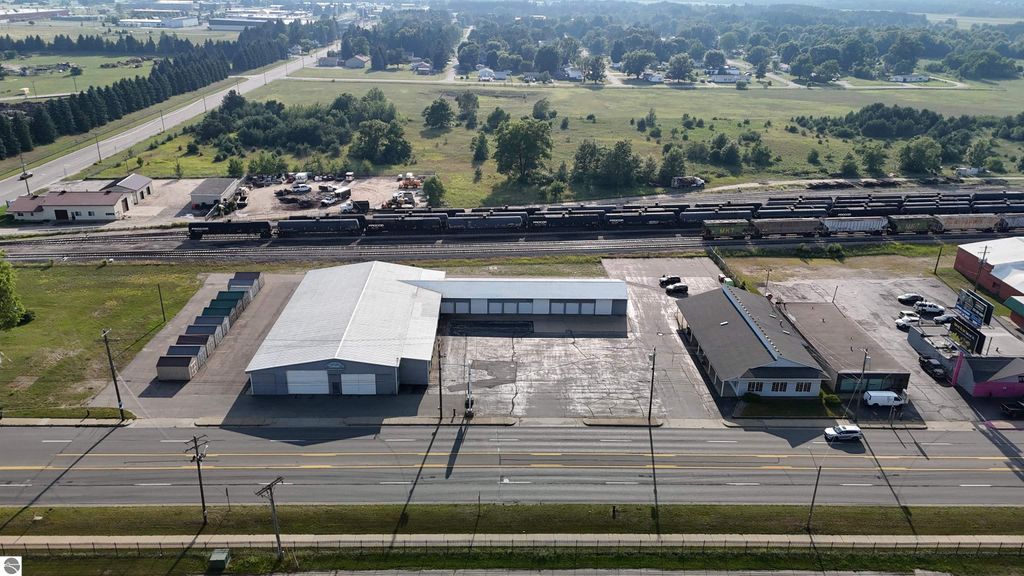 Image 1 of property listing at 1337 N Mitchell Street, Cadillac, MI 49601