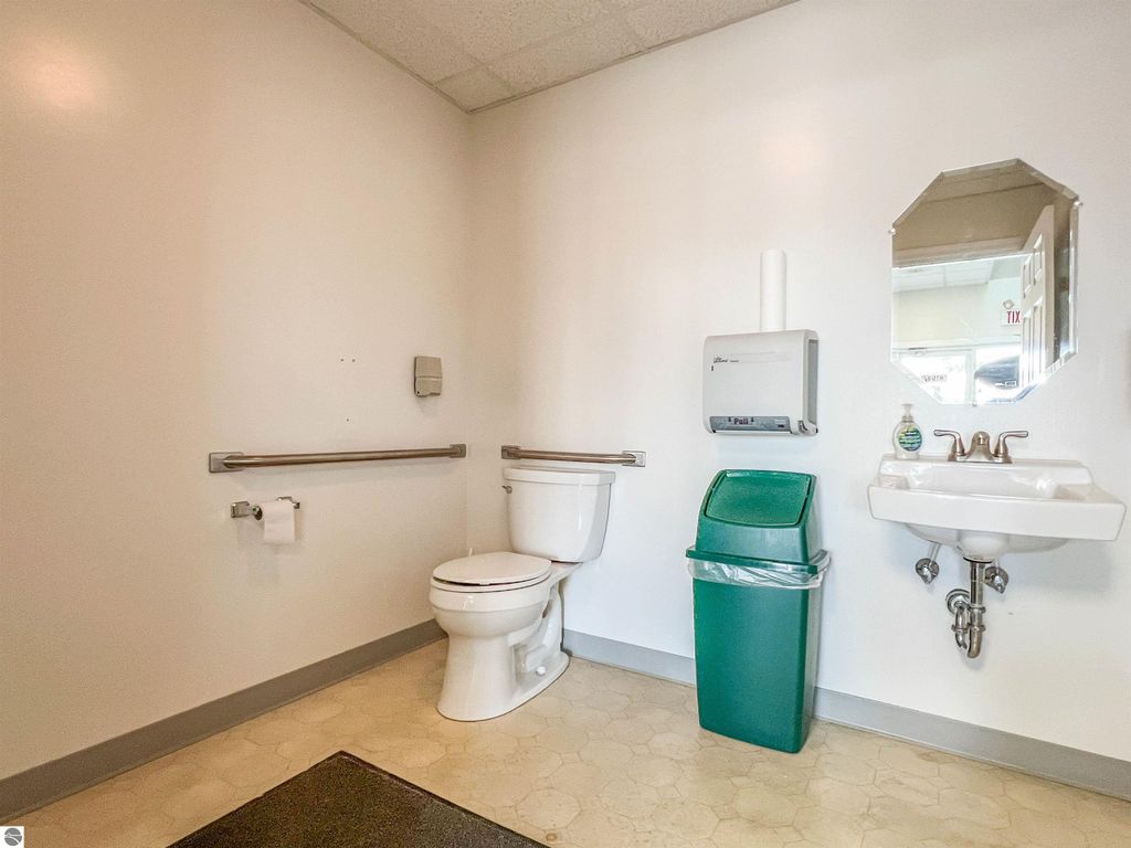 Image 11 of property listing at 1337 N Mitchell Street, Cadillac, MI 49601