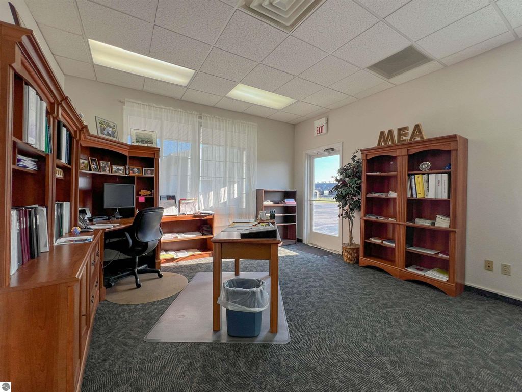 Image 22 of property listing at 1337 N Mitchell Street, Cadillac, MI 49601