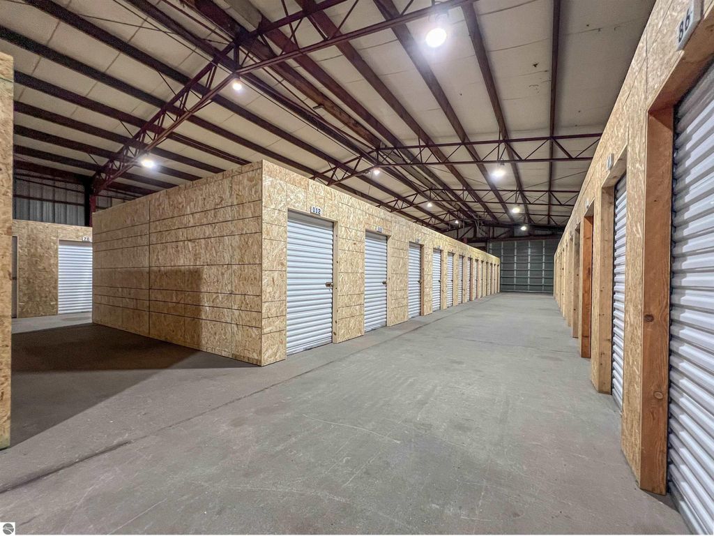 Image 39 of property listing at 1337 N Mitchell Street, Cadillac, MI 49601