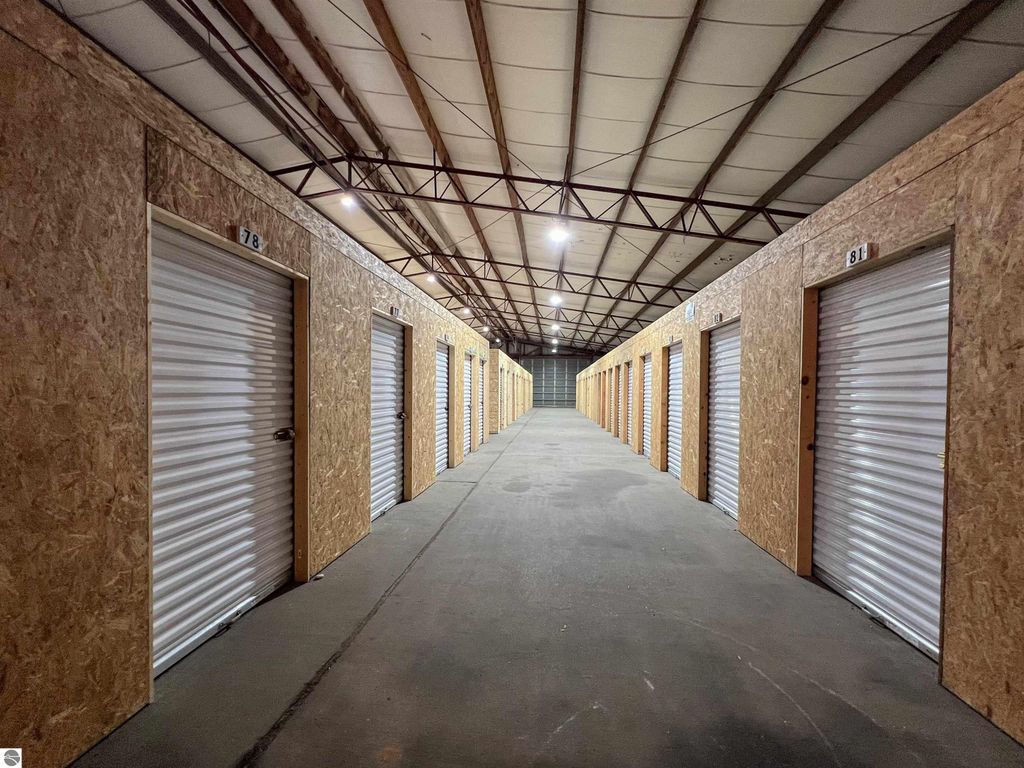 Image 40 of property listing at 1337 N Mitchell Street, Cadillac, MI 49601