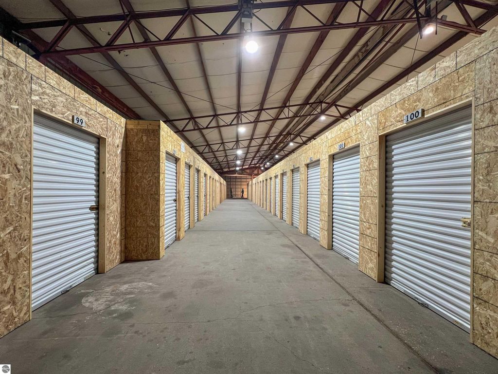 Image 41 of property listing at 1337 N Mitchell Street, Cadillac, MI 49601