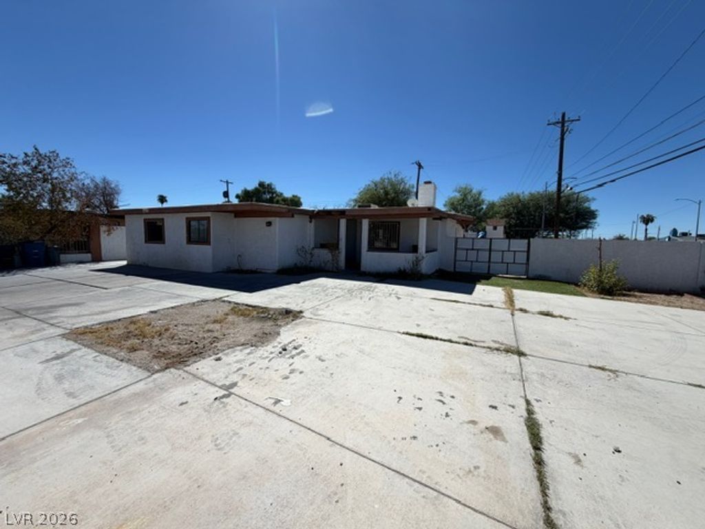 5027 Sun Valley Drive, Las Vegas, NV 89122 — photo 2