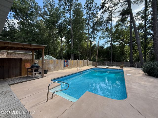 200 Stonington Drive, Brandon, MS 39047