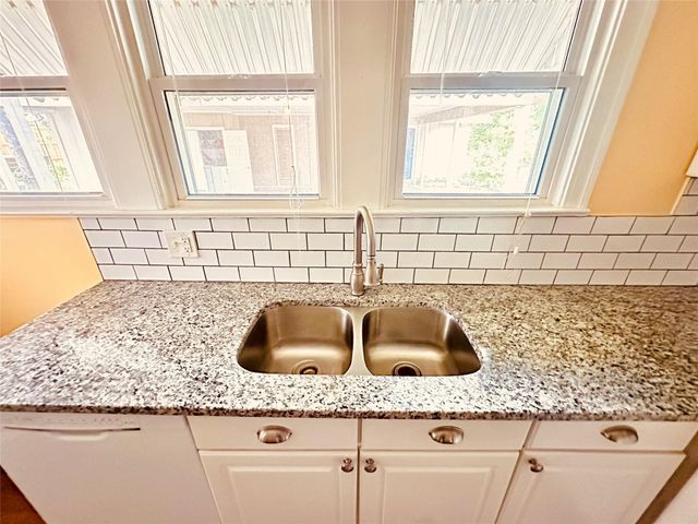 916 E 37th ST A - Front, Austin, TX 78705