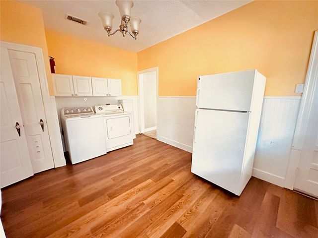 916 E 37th ST A - Front, Austin, TX 78705