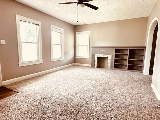 916 E 37th ST A - Front, Austin, TX 78705