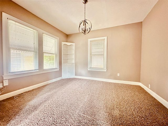 916 E 37th ST A - Front, Austin, TX 78705