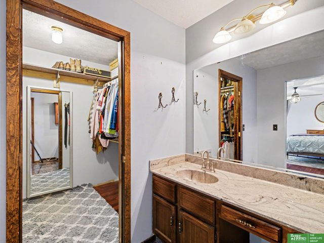 515 Bellevue Boulevard N, Bellevue, NE 68005