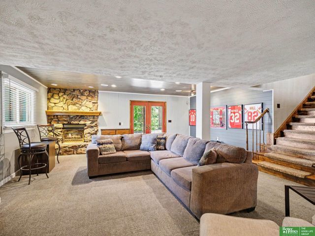 515 Bellevue Boulevard N, Bellevue, NE 68005
