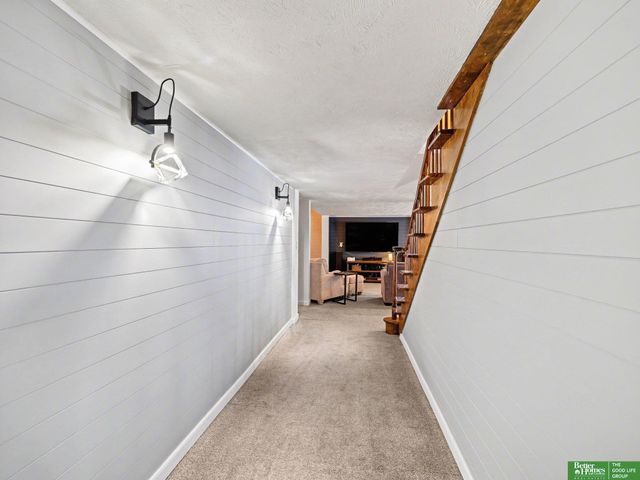 515 Bellevue Boulevard N, Bellevue, NE 68005