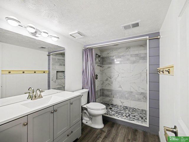515 Bellevue Boulevard N, Bellevue, NE 68005
