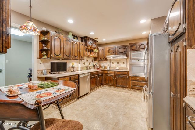 8651 Curtiss Hill Road, Pound, VA 24279