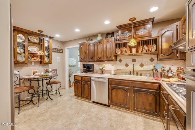 8651 Curtiss Hill Road, Pound, VA 24279