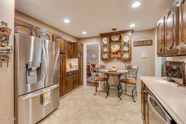 8651 Curtiss Hill Road, Pound, VA 24279