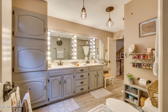 8651 Curtiss Hill Road, Pound, VA 24279
