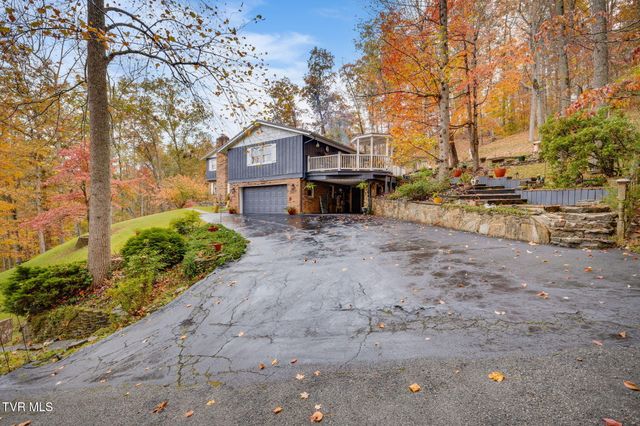 8651 Curtiss Hill Road, Pound, VA 24279
