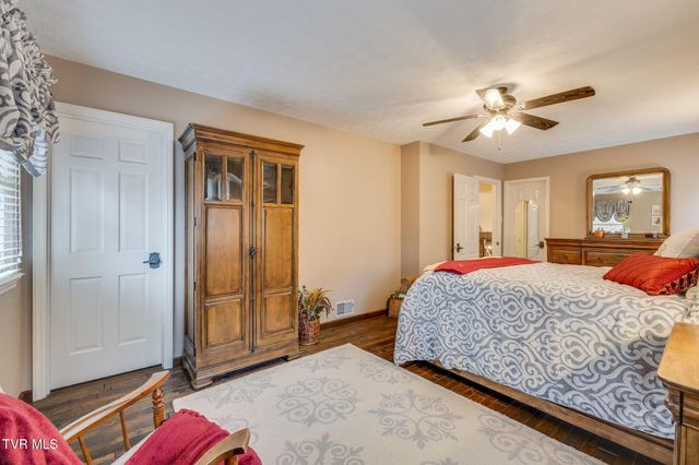 8651 Curtiss Hill Road, Pound, VA 24279