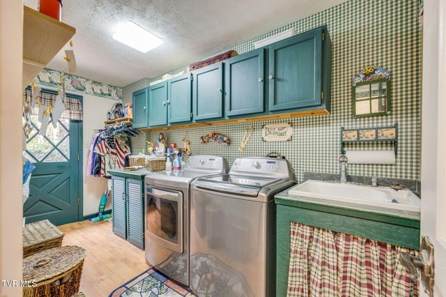 8651 Curtiss Hill Road, Pound, VA 24279