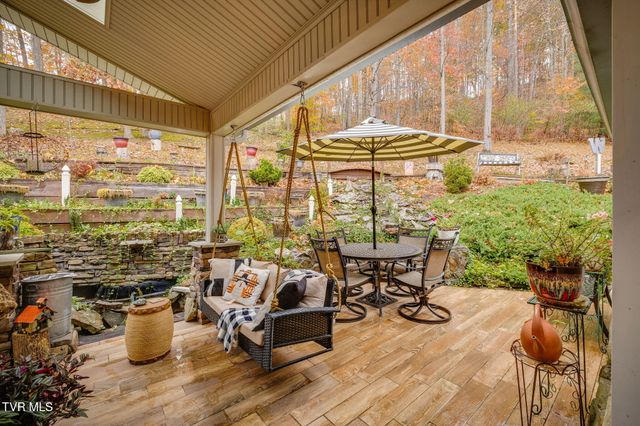 8651 Curtiss Hill Road, Pound, VA 24279
