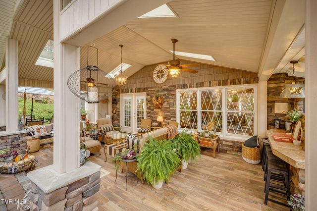 8651 Curtiss Hill Road, Pound, VA 24279