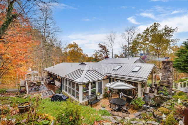 8651 Curtiss Hill Road, Pound, VA 24279