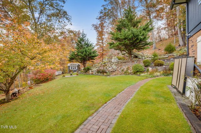 8651 Curtiss Hill Road, Pound, VA 24279