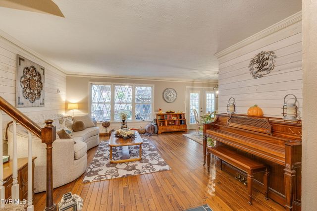 8651 Curtiss Hill Road, Pound, VA 24279