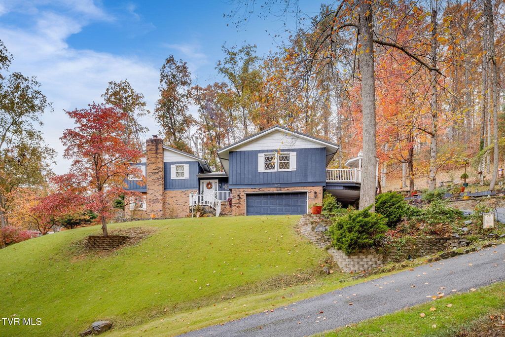 8651 Curtiss Hill Road, Pound, VA 24279