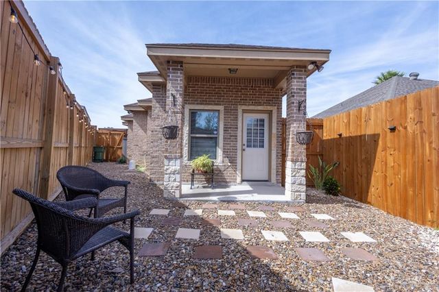 2006 Lake Front Drive, Mission, TX 78572