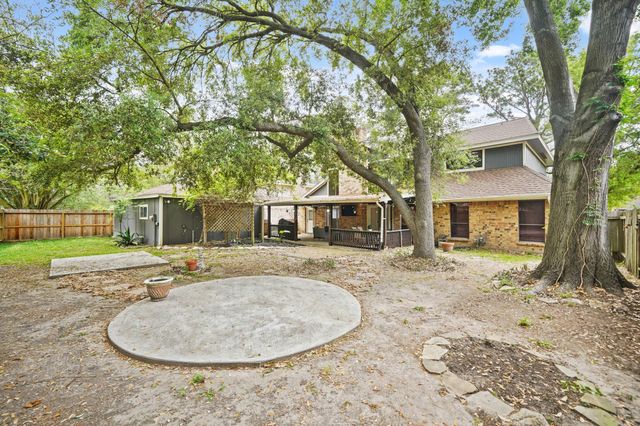 15831 Ridge Park Drive, Houston, TX 77095