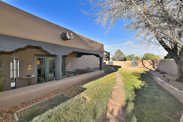 26 Estates Drive, Santa Fe, NM 87506