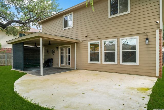8914 Oakwood Ct, San Antonio, TX 78240