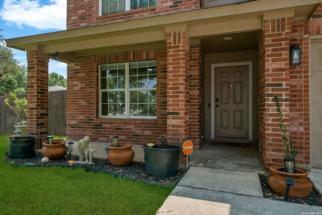 8914 Oakwood Ct, San Antonio, TX 78240