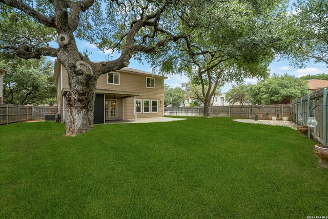8914 Oakwood Ct, San Antonio, TX 78240