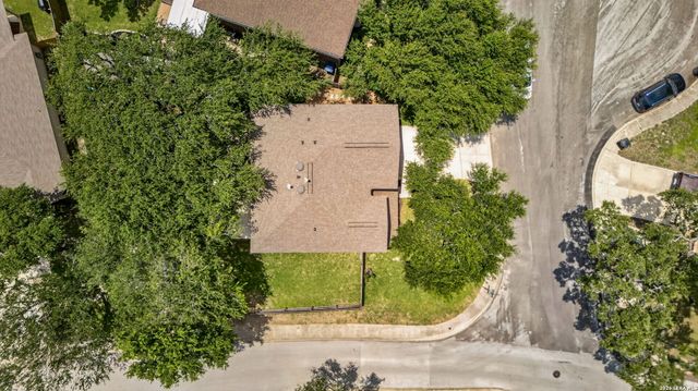 8914 Oakwood Ct, San Antonio, TX 78240