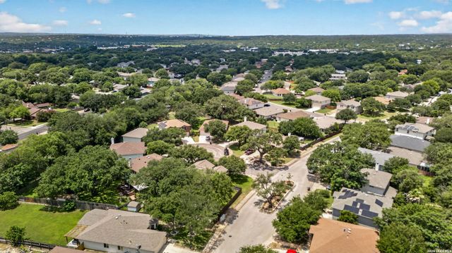 8914 Oakwood Ct, San Antonio, TX 78240