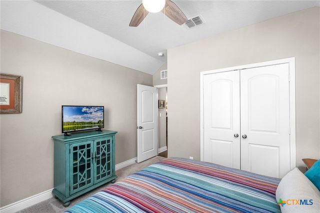 2174 Kiskadee Drive, New Braunfels, TX 78132