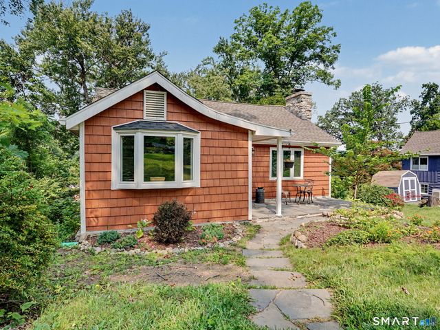 22 Ridge Road, New Fairfield, CT 06812