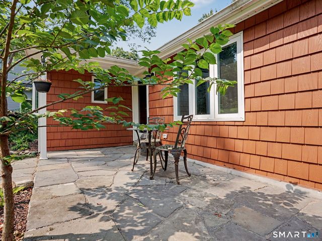 22 Ridge Road, New Fairfield, CT 06812