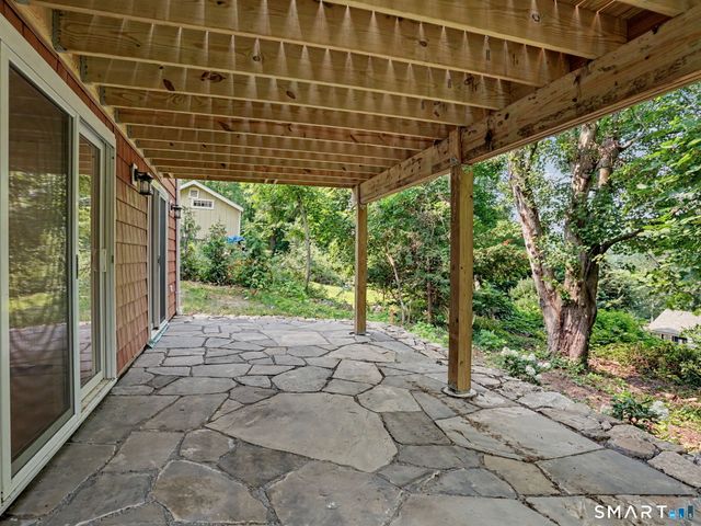 22 Ridge Road, New Fairfield, CT 06812