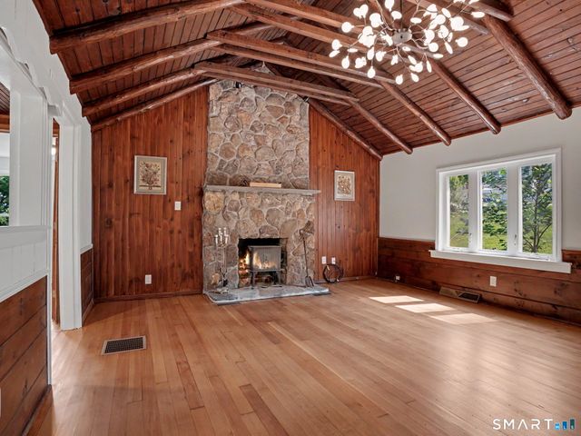 22 Ridge Road, New Fairfield, CT 06812
