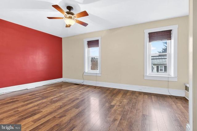 146 NEW HAVEN ST, Mount Joy, PA 17552