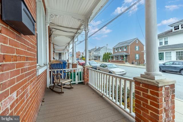 146 NEW HAVEN ST, Mount Joy, PA 17552