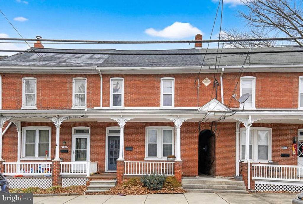 146 NEW HAVEN ST, Mount Joy, PA 17552