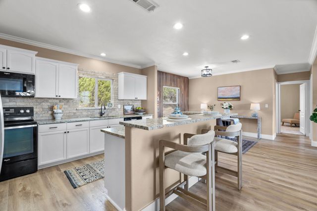 30 Timber Hills Lane, Mineral Wells, TX 76067