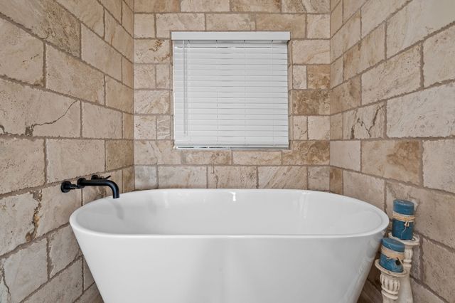 30 Timber Hills Lane, Mineral Wells, TX 76067