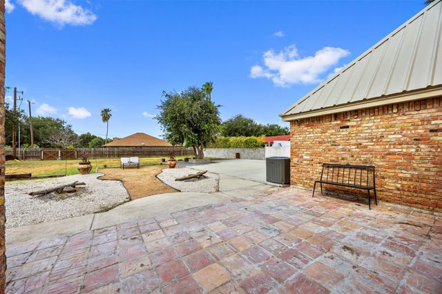 2001 Fair Oaks Drive, Mission, TX 78574