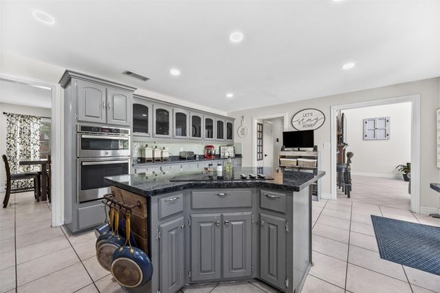 2001 Fair Oaks Drive, Mission, TX 78574