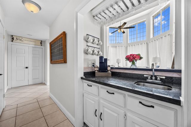 2001 Fair Oaks Drive, Mission, TX 78574